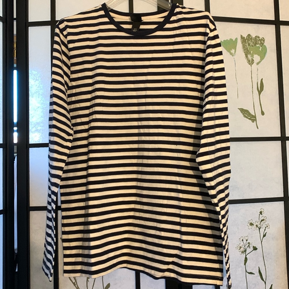 EUC H&M shirt
